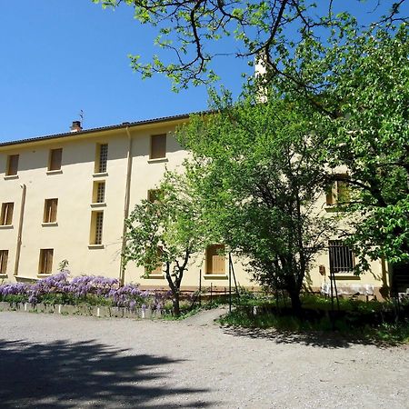 Hotel Des Voyageurs Millau Exterior foto
